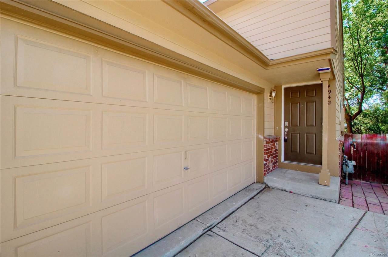 4942 124th Way - Photo 1
