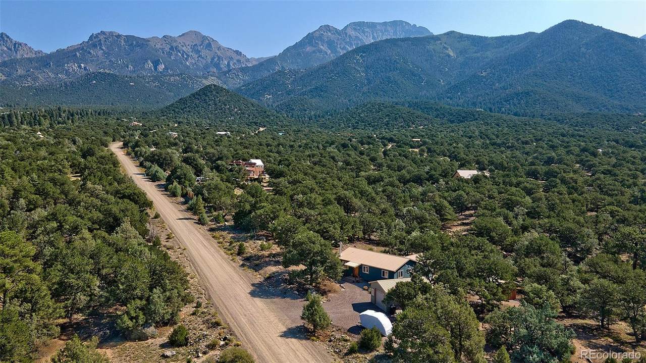 1649 Willow Creek Way - Photo 1