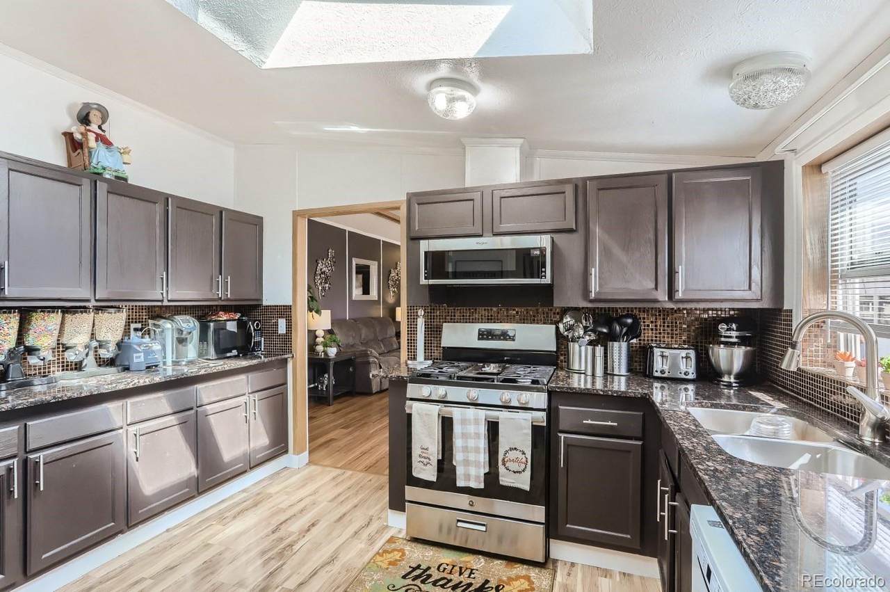 1813 Carson Street - Photo 1