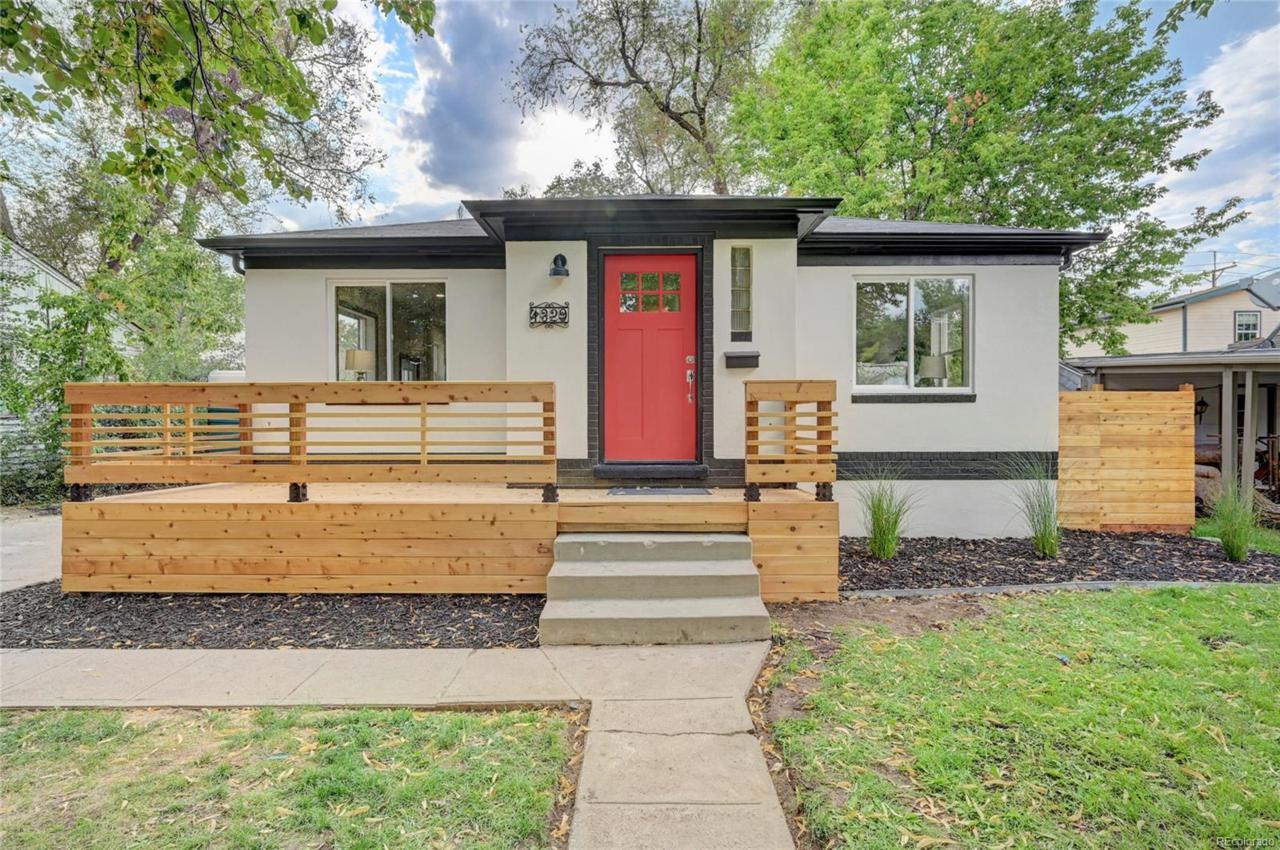 1329 Valentia Street - Photo 1