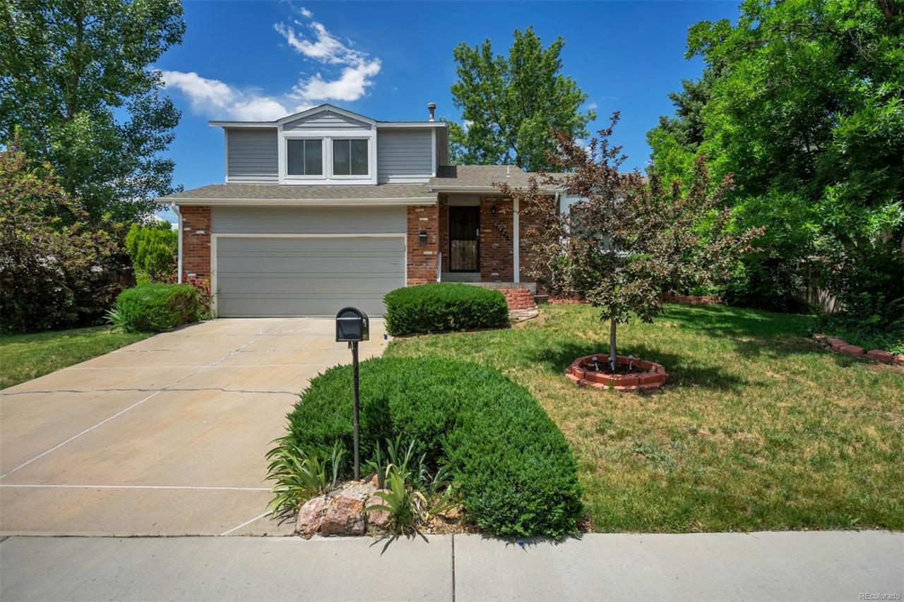 17229 Crestline Avenue - Photo 1