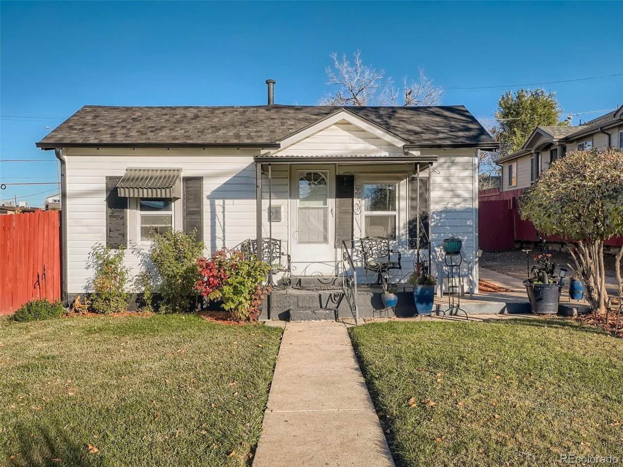 232 Irving Street - Photo 1