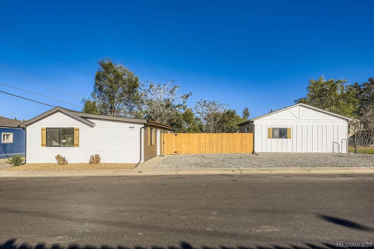 634 Hazel Court - Photo 1