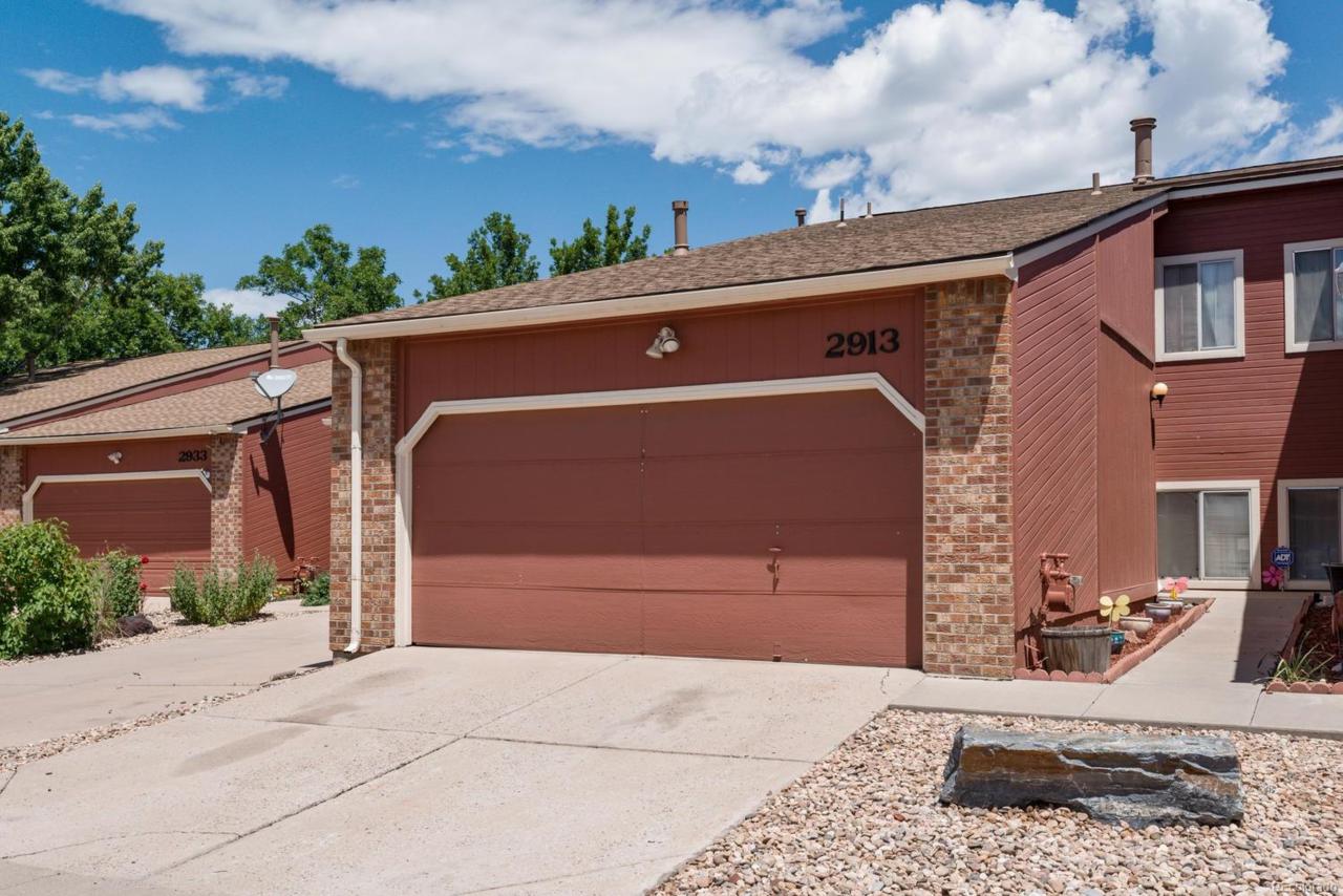 2913 Bryant Circle - Photo 1