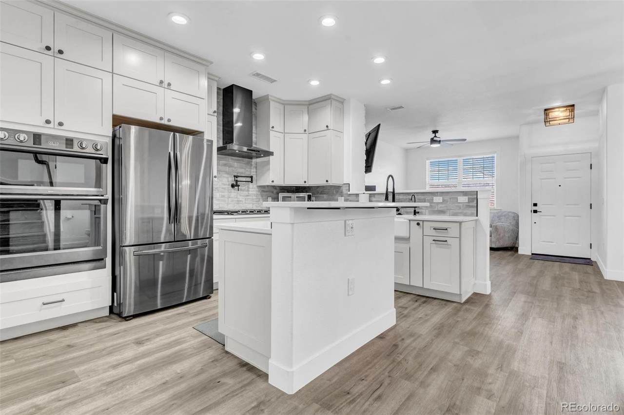 3672 Perth Circle - Photo 1