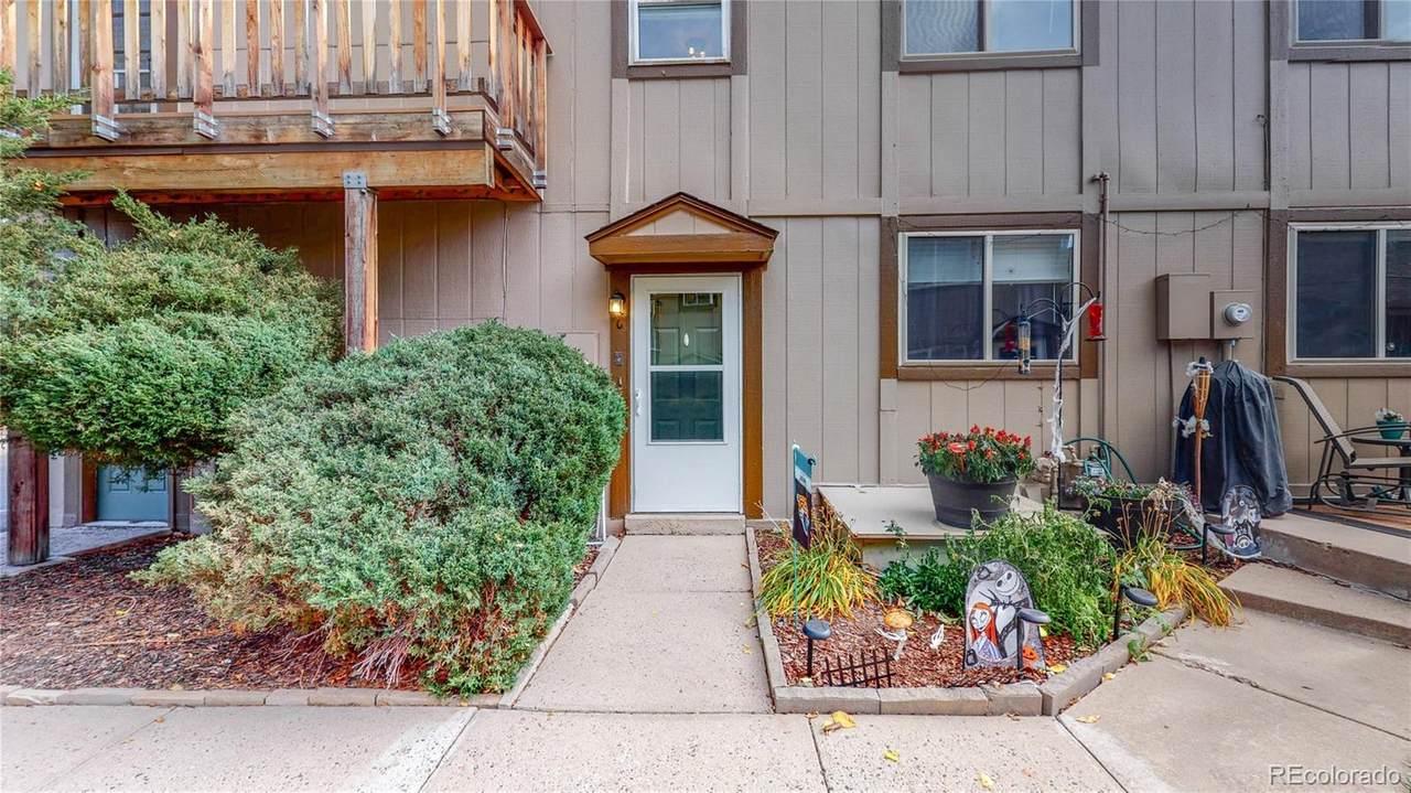 7700 Glasgow Place - Photo 1
