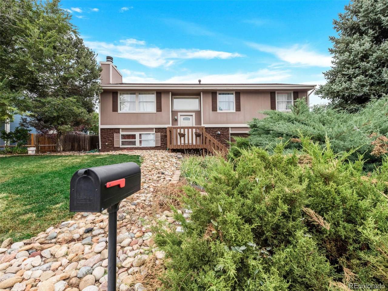 929 Salida Street - Photo 1