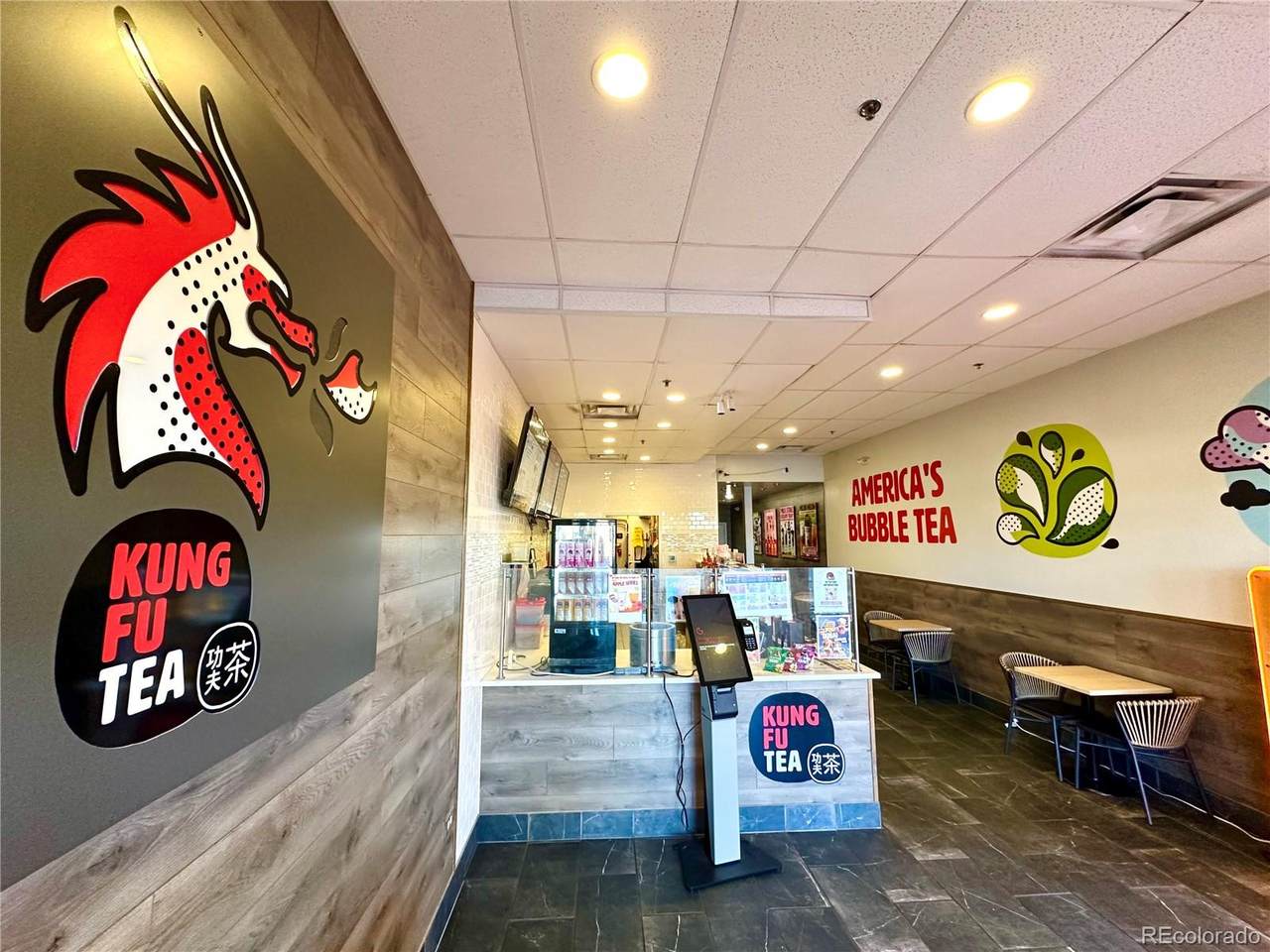 9559 University Boulevard - Photo 1