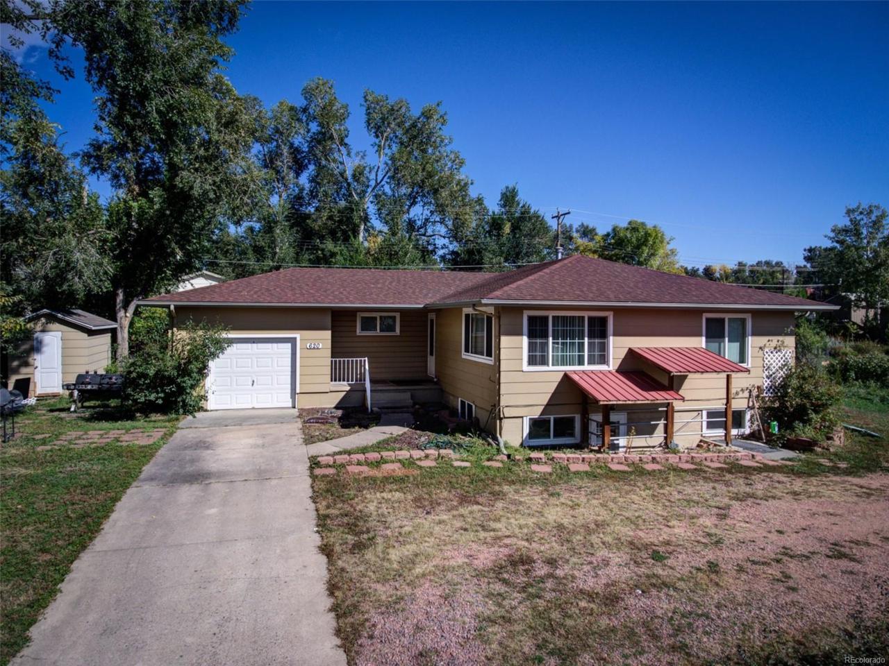 620 Pinon Drive - Photo 1