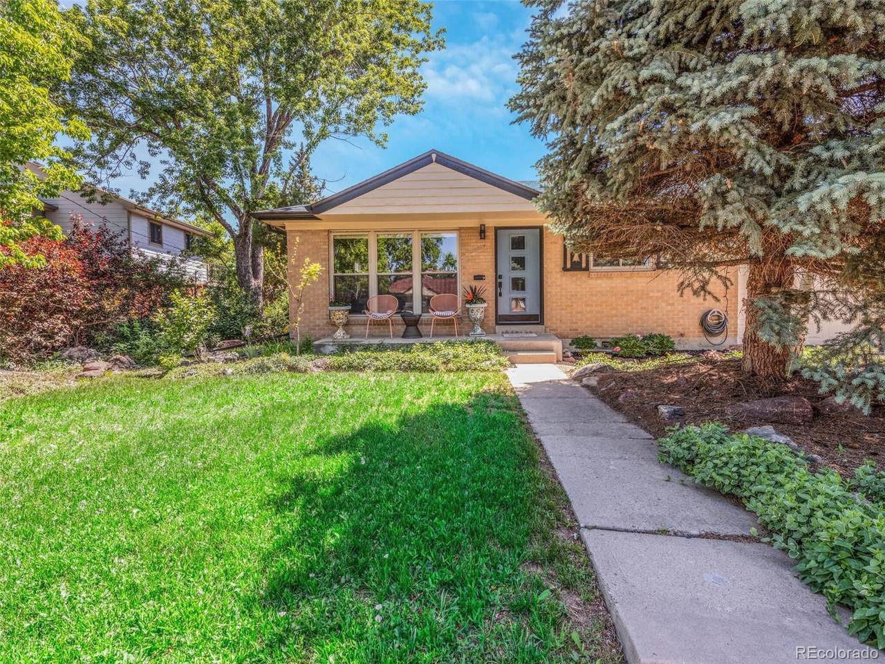 190 106th Avenue - Photo 1