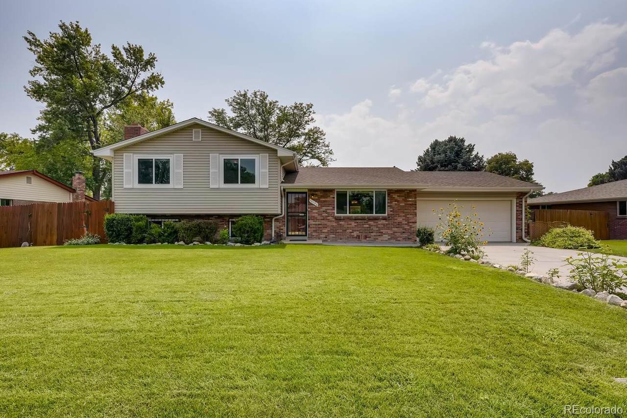 13130 31st Avenue - Photo 1