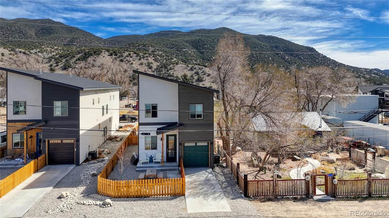 601 Scott Street - Photo 1