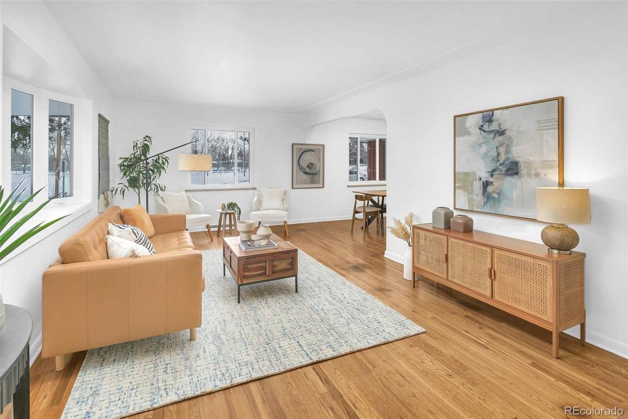 305 36th Street - Photo 1