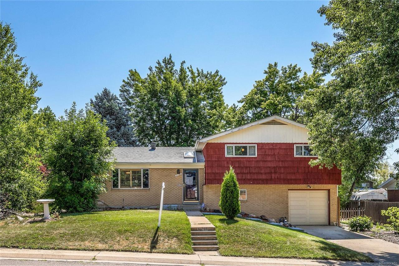 10786 Livingston Drive - Photo 1