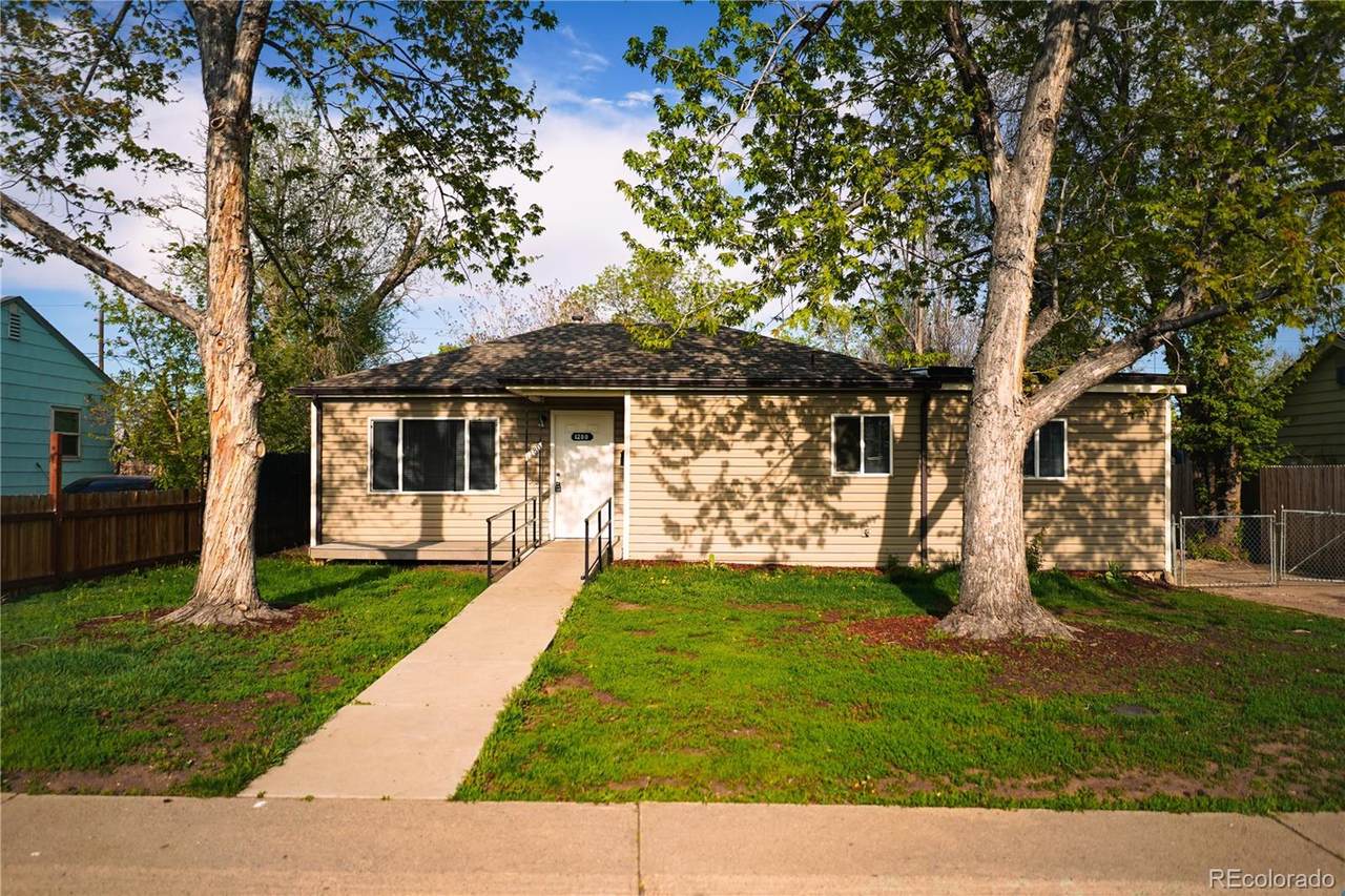 1280 Yates Street - Photo 1