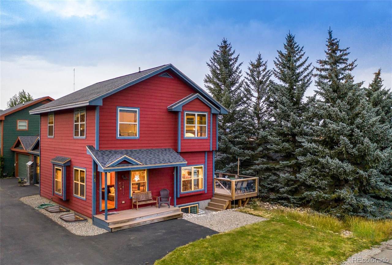 645 Evans Street - Photo 1
