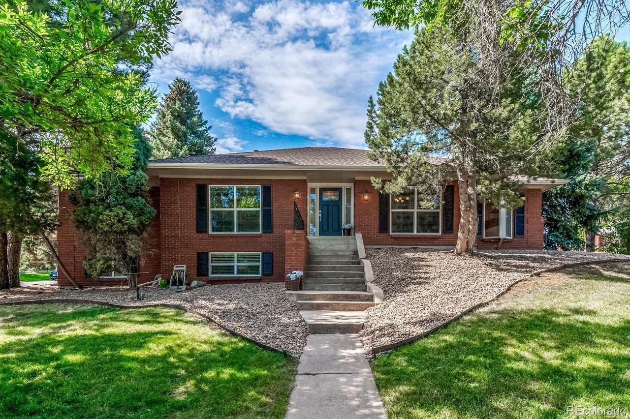 10 Glenview Drive - Photo 1