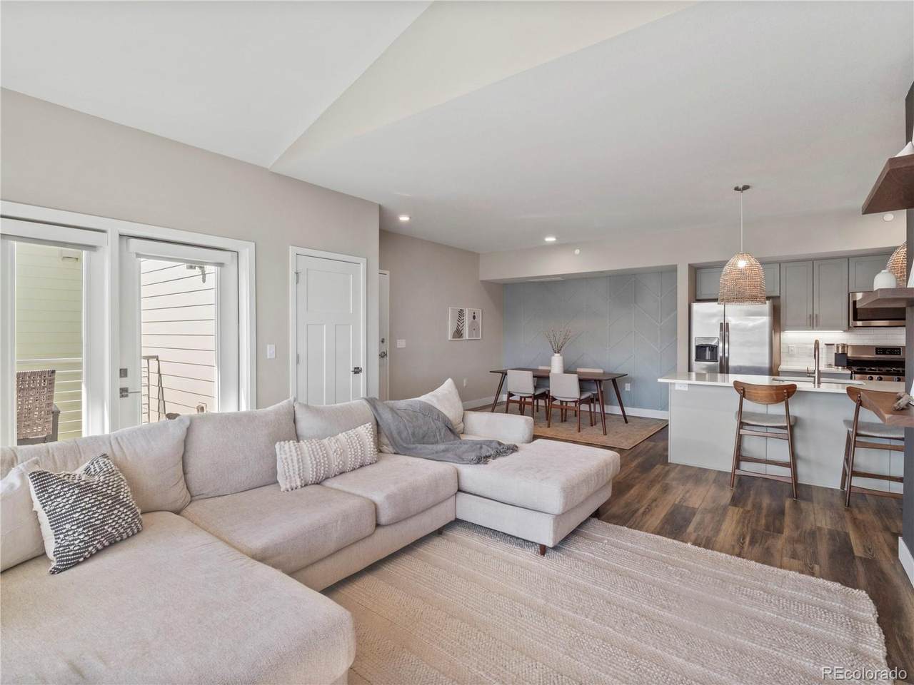 210 Cherrywood Drive - Photo 1