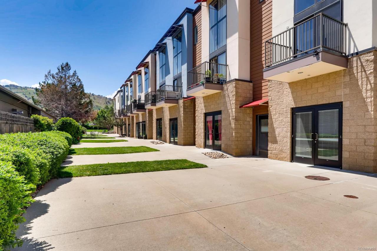 4645 Broadway Street - Photo 1