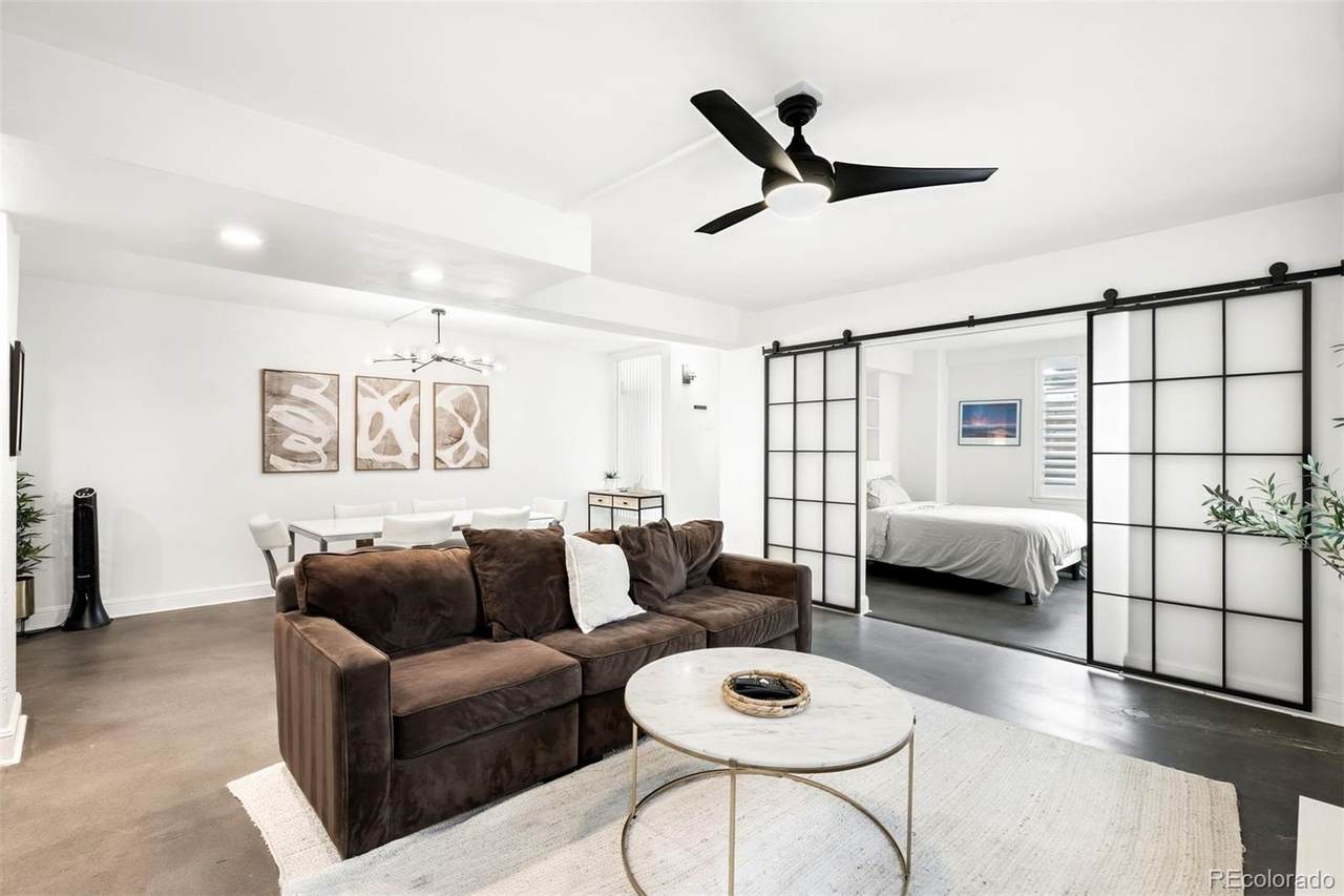 99 Downing Street - Photo 1