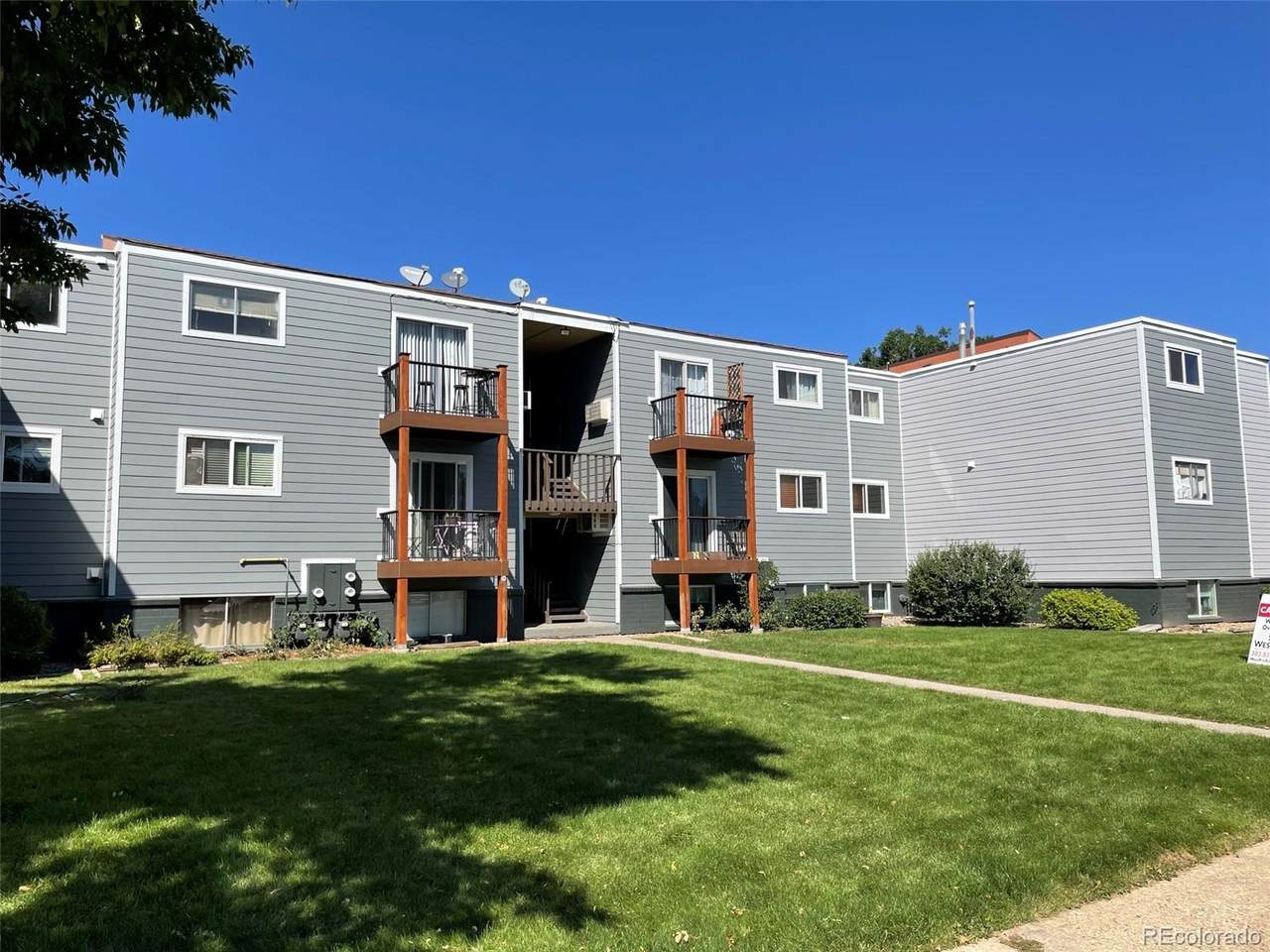 16359 10th Avenue - Photo 1