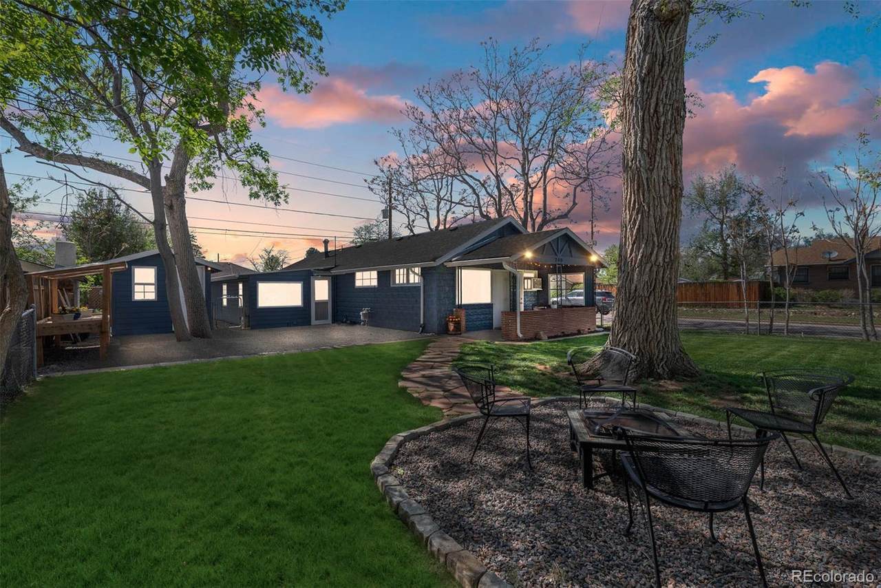 240 Mansfield Avenue - Photo 1