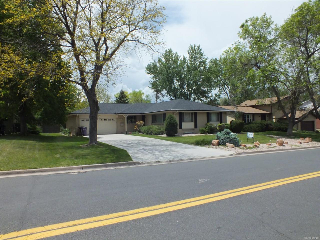 3375 S Akron Street, Denver, CO 80231 (MLS #4673736) :: 8z Real Estate