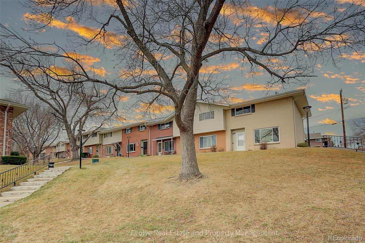 9014 Mansfield Avenue - Photo 1