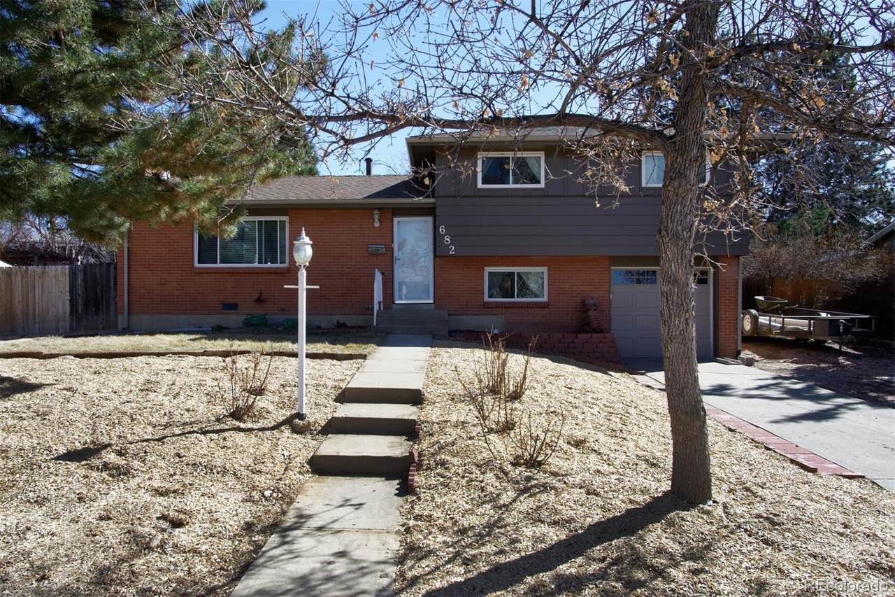 682 Dawson Street - Photo 1