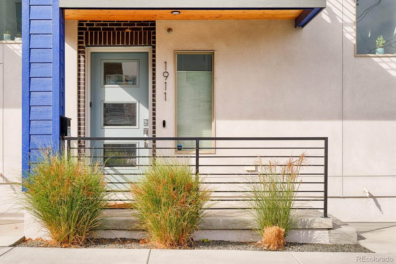 1911 Hooker Street - Photo 1