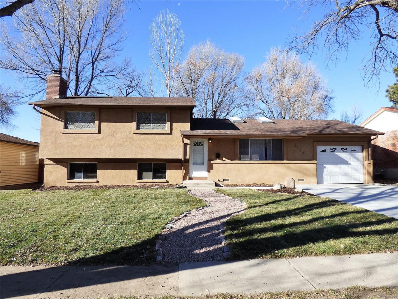 2106 Wold Avenue - Photo 1