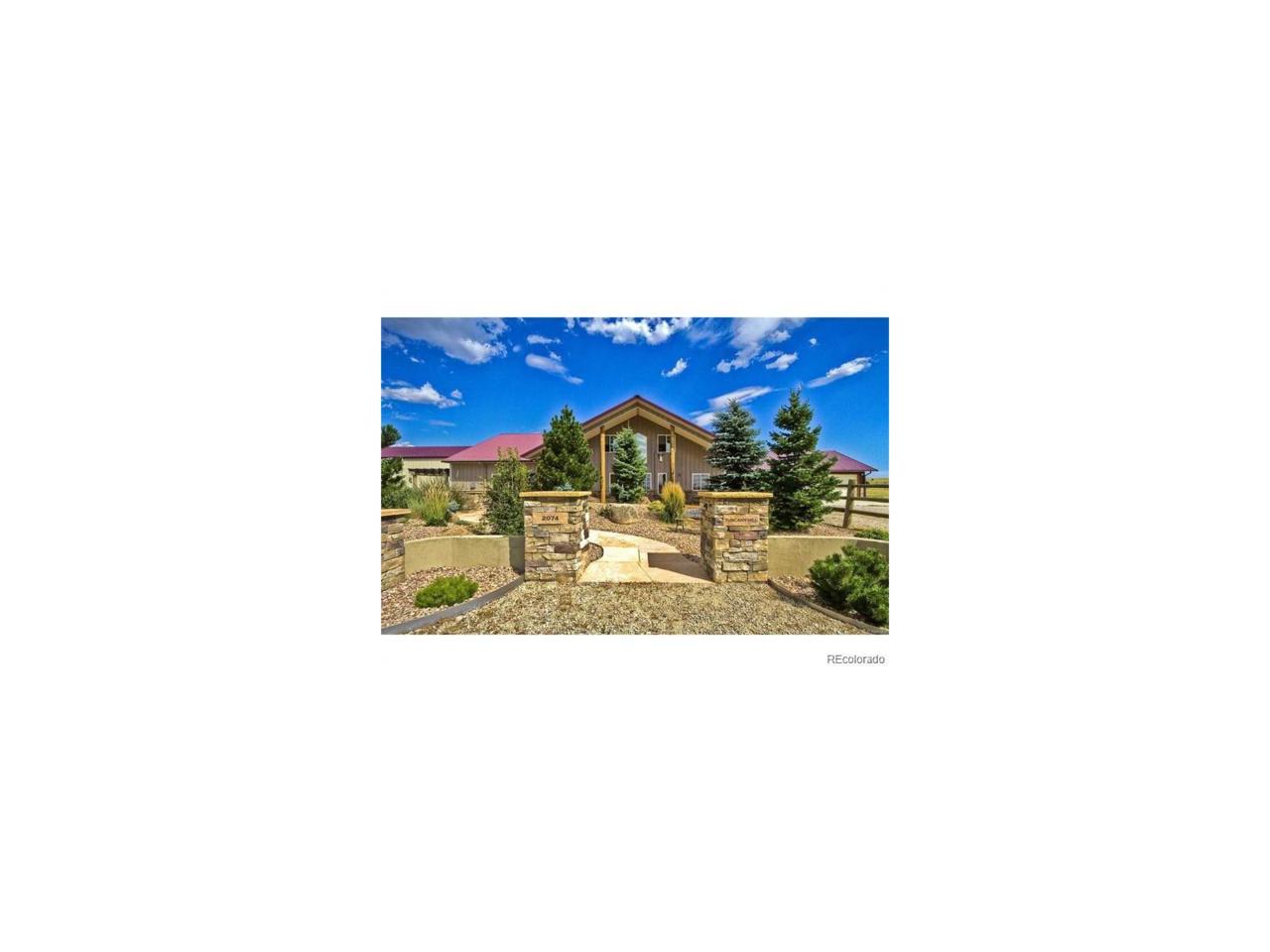2075 Summit Street - Photo 1