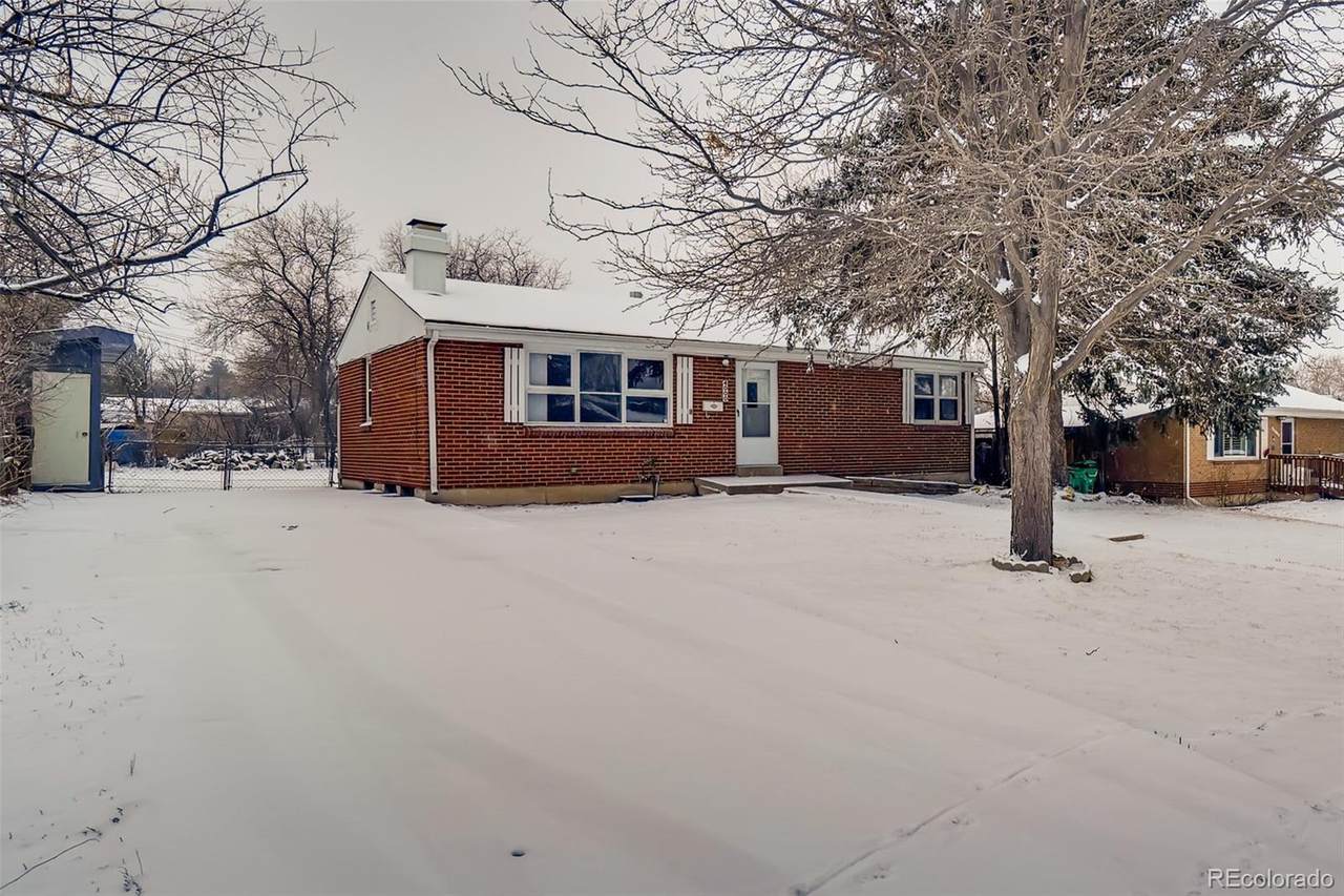 4000 84th Avenue - Photo 1