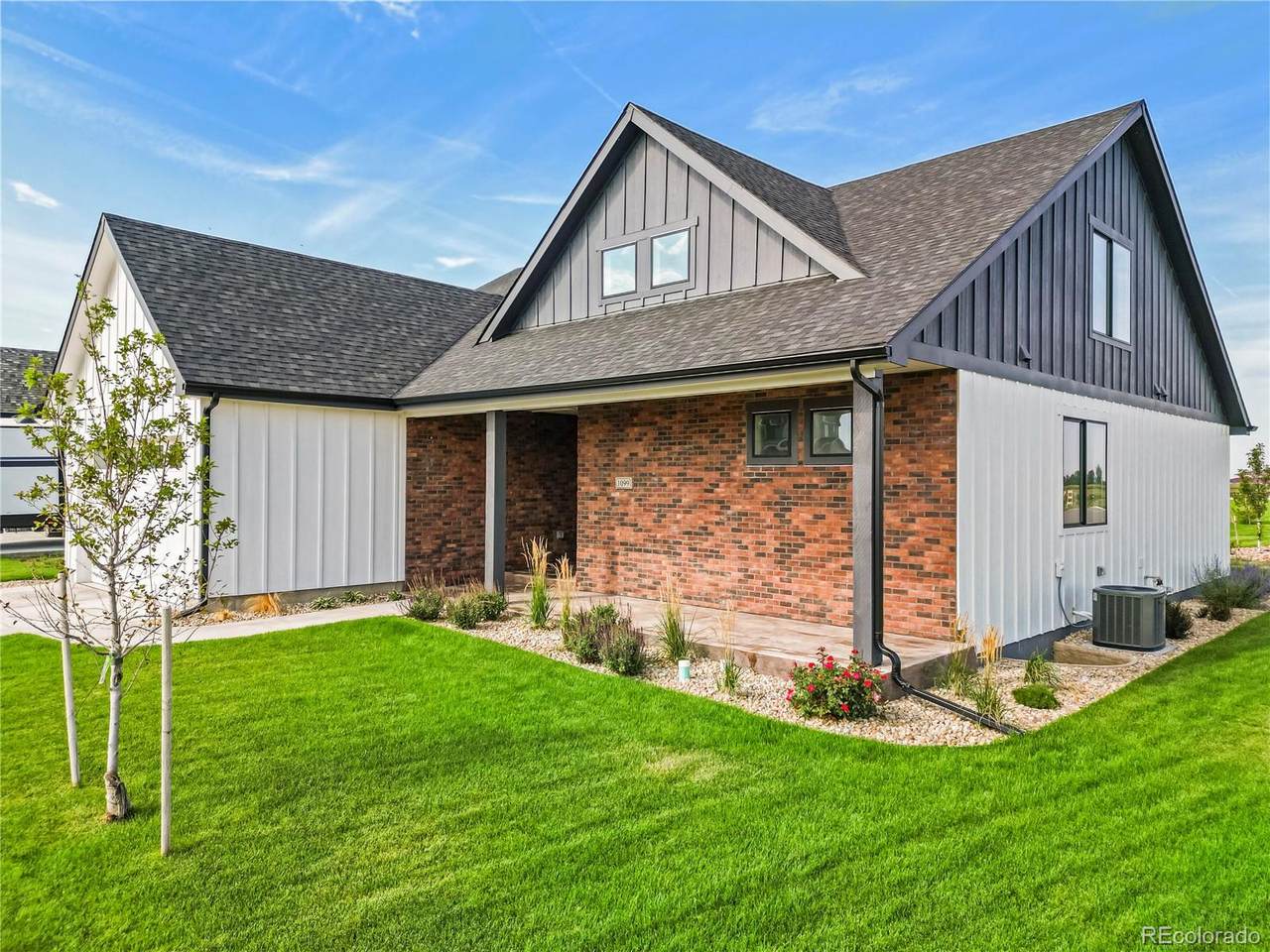 1099 Deuel Street - Photo 1
