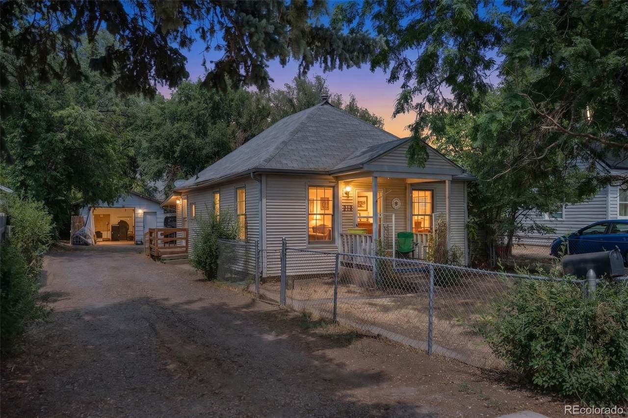212 Lincoln Avenue - Photo 1