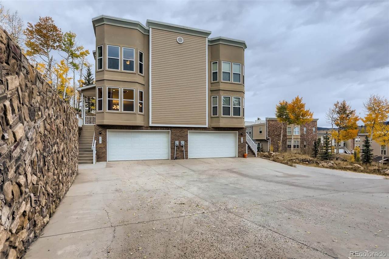 736 Martin Drive - Photo 1