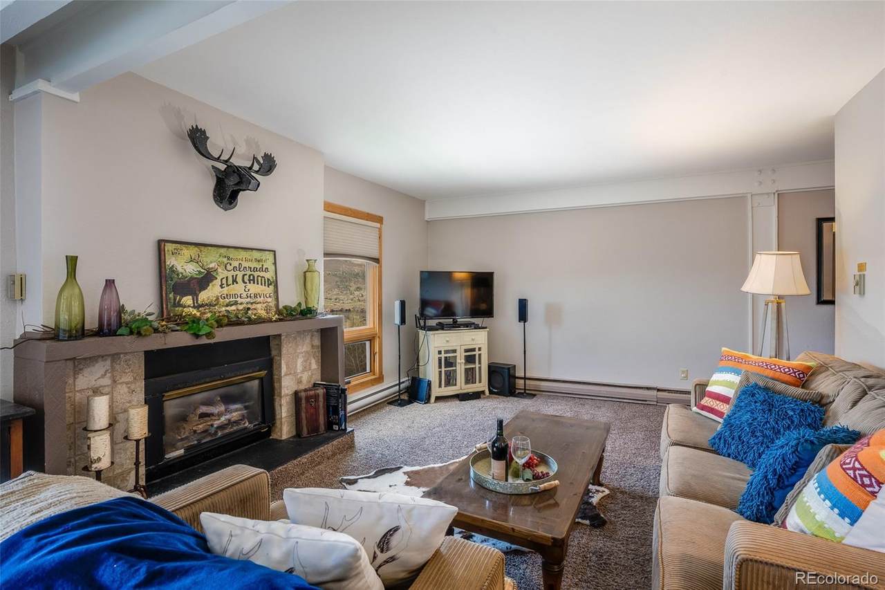 2626 Longthong Road - Photo 1