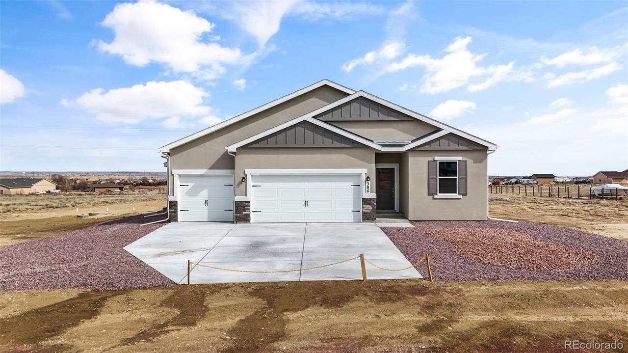 380 Ashford Drive - Photo 1