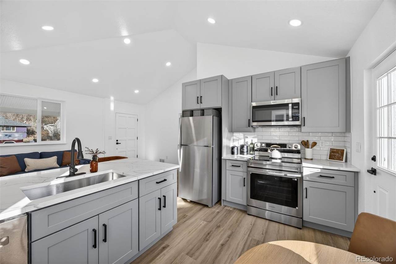 1638 Wabash Street - Photo 1