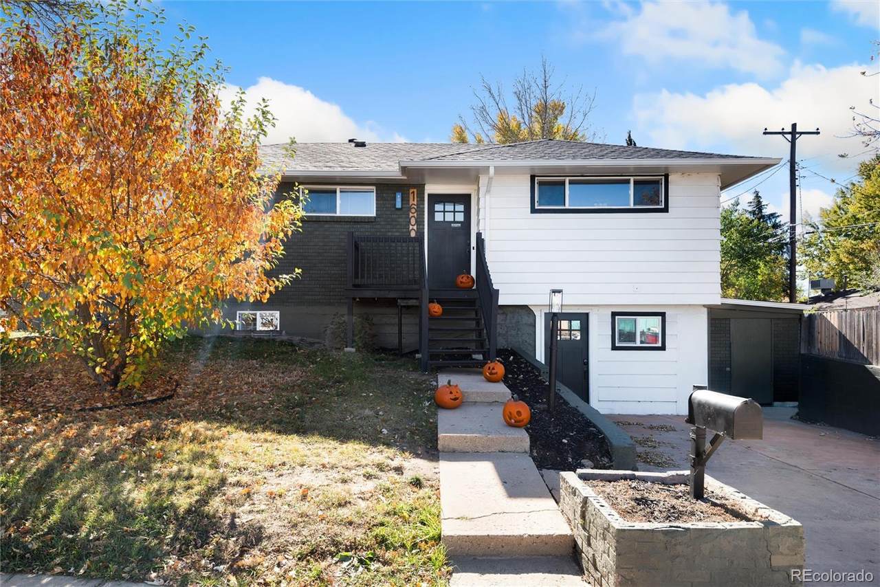 1600 Sheri Lane - Photo 1