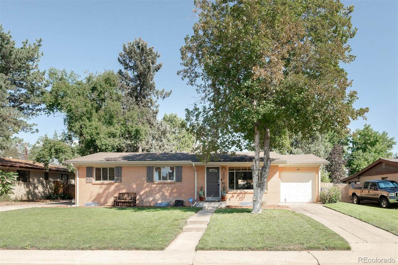 3205 Bellewood Drive - Photo 1