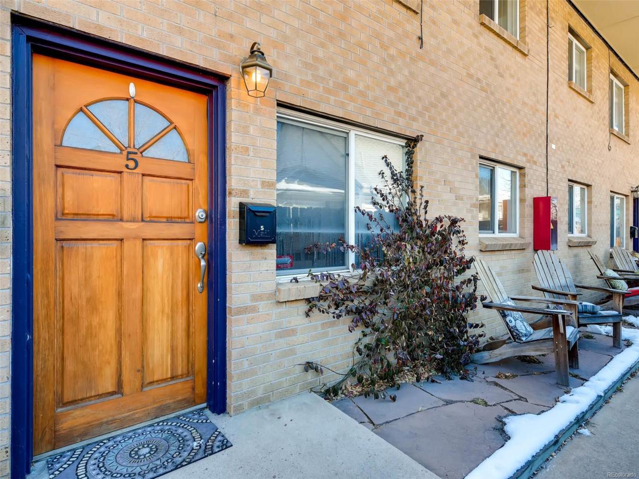 165 W Cedar Avenue #5, Denver, CO 80223 (#5091344) :: The Peak Properties Group