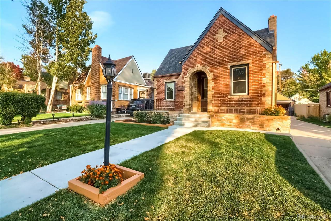 1560 Holly Street - Photo 1