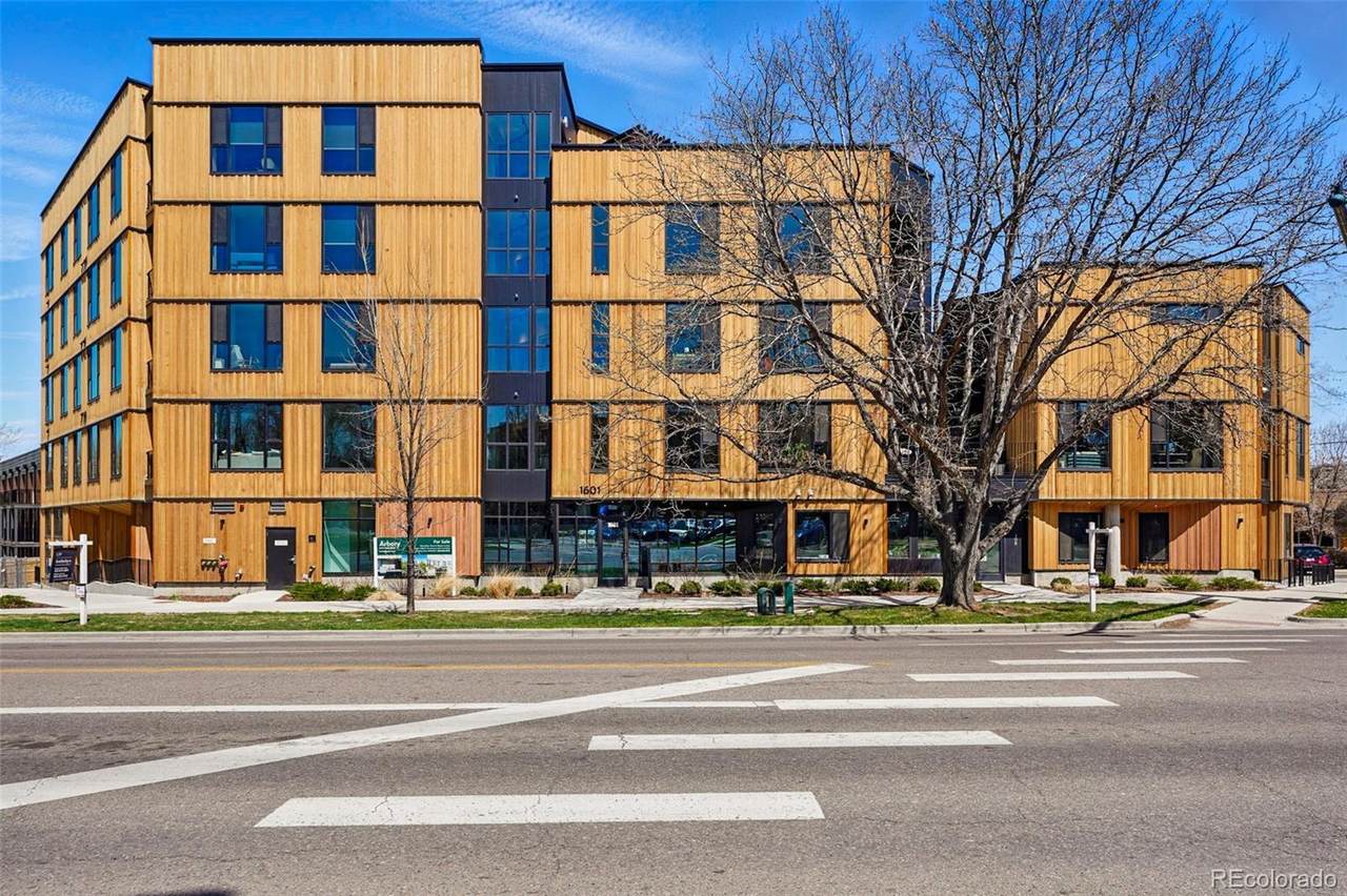 1601 Park Avenue - Photo 1