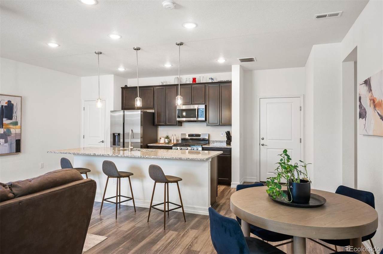 16563 119th Way - Photo 1