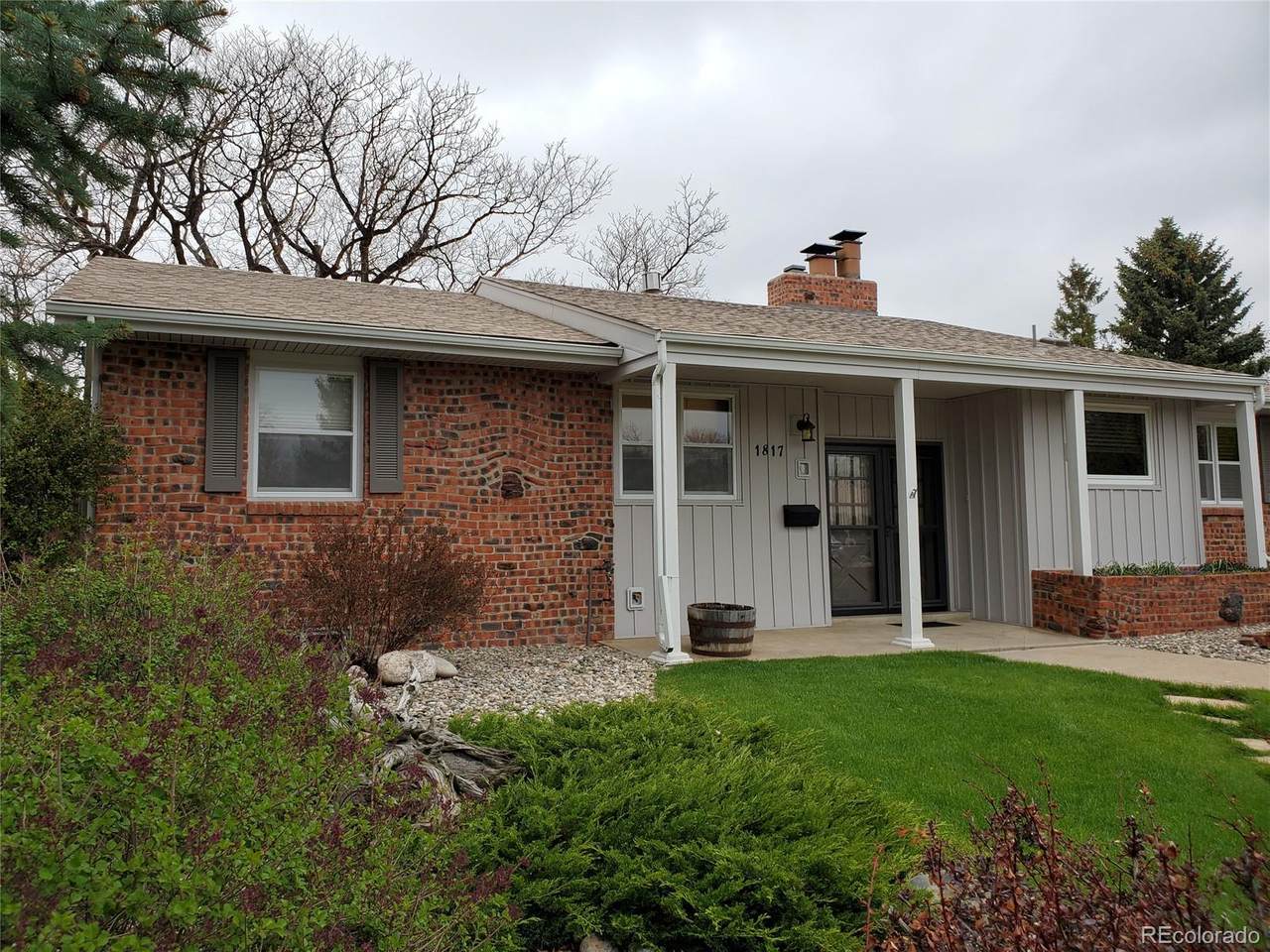 1817 Chama Avenue - Photo 1