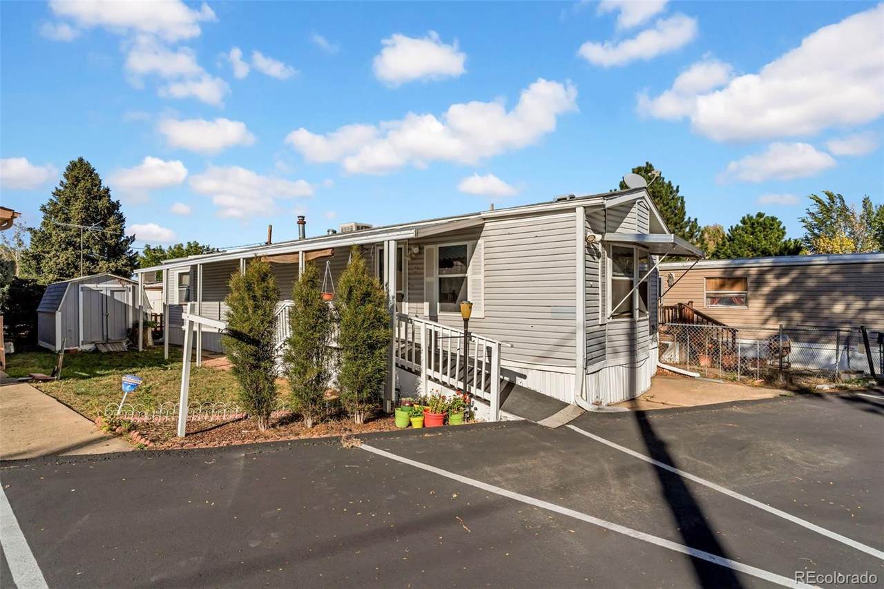 6825 Mississippi Avenue - Photo 1