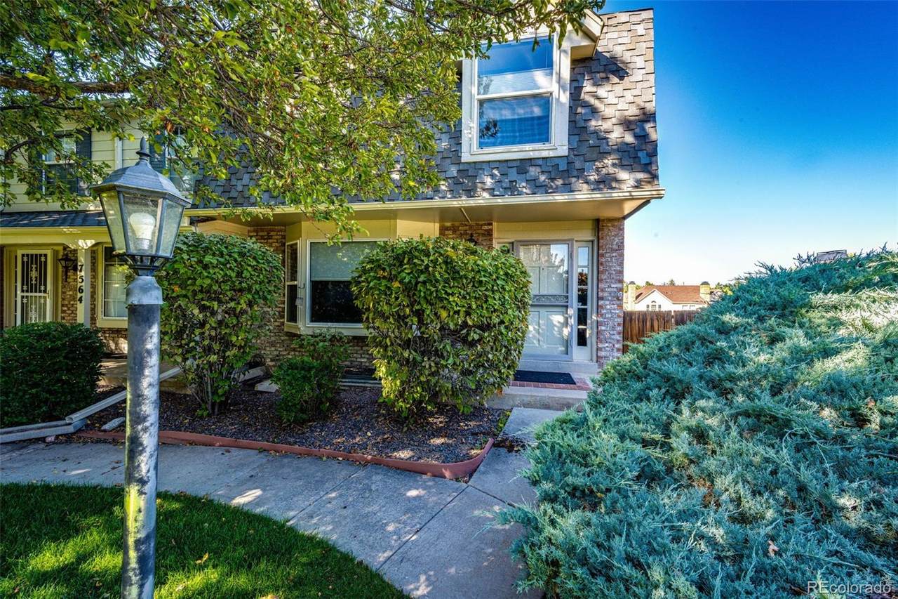 7566 Cove Circle - Photo 1