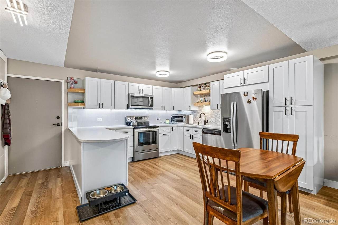 650 Clinton Street - Photo 1