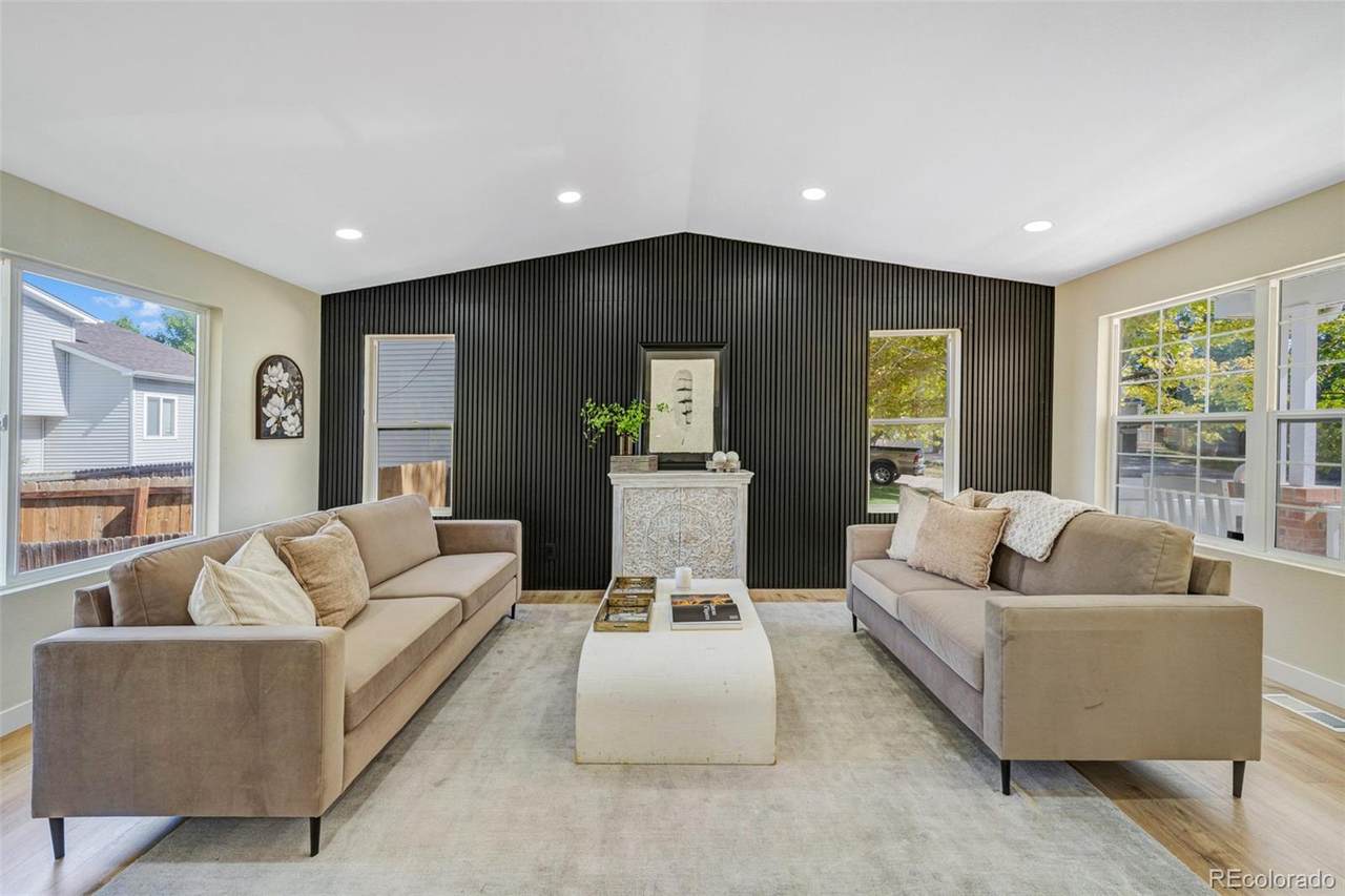 19537 18th Avenue - Photo 1